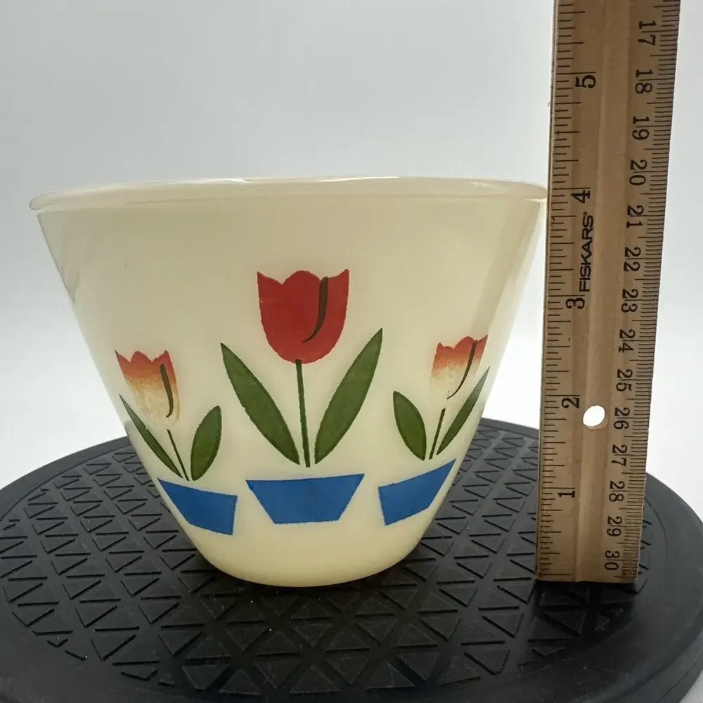 VTG Fire King Oven Ware Tulips on Ivory 4